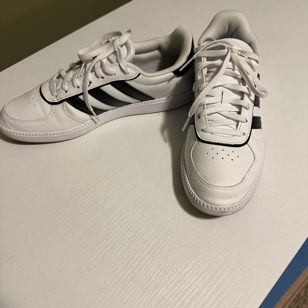 Adidas Classic Breaknet Sleek Sneaker. White with Black Stripes